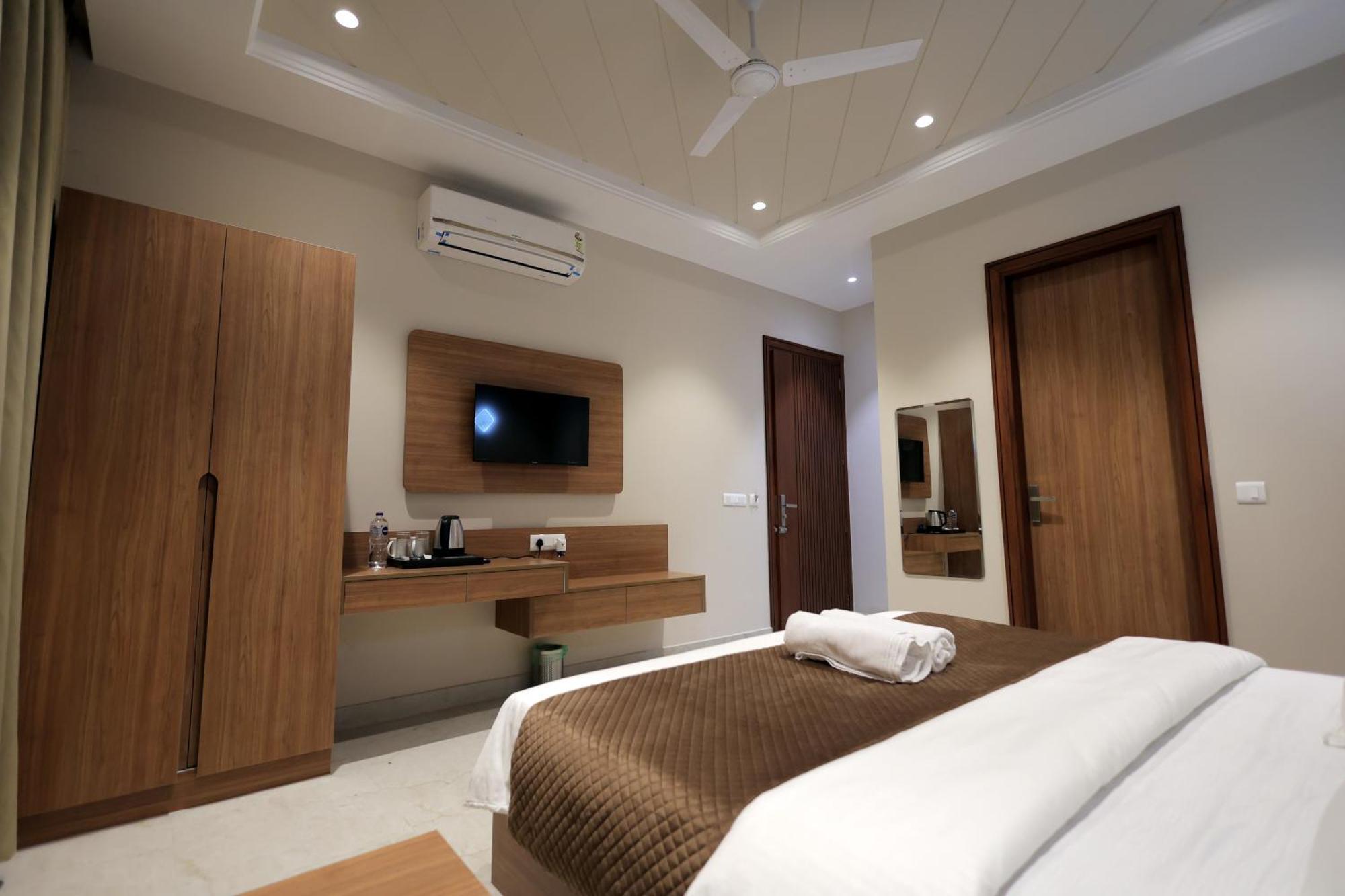 Hotel Regal Palm Murádábád Kültér fotó